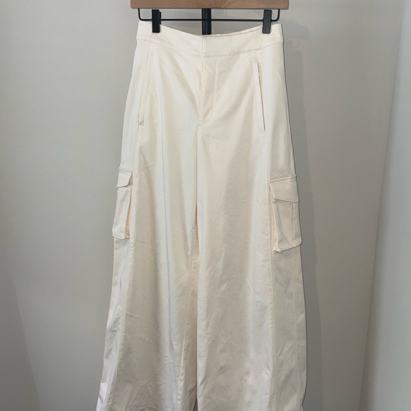 ALO Show Off Cargo Wide Leg Trouser - Picture 5 of 7